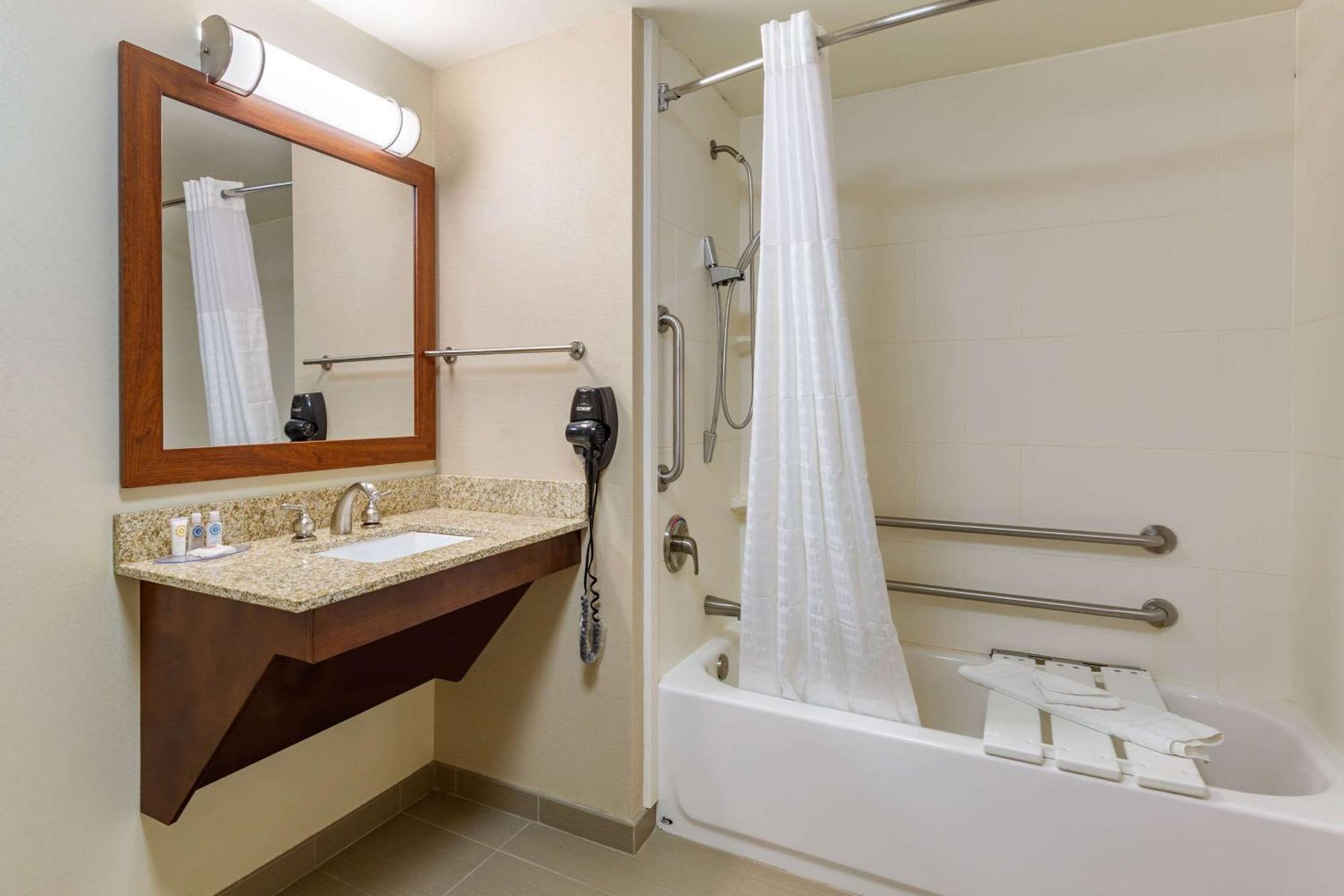 Comfort Inn Aikens Center Martinsburg Luaran gambar